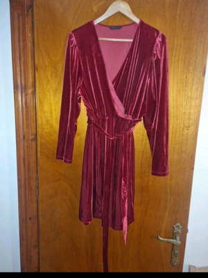 Βελούδινο φόρεμα Marks & Spencer κόκκινο νέο μέγεθος 5XL