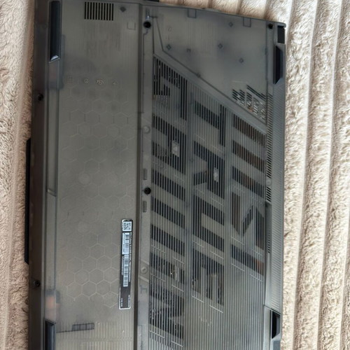 MSI Cyborg 15 Laptop like new, 15.6" 144Hz, RTX 4050