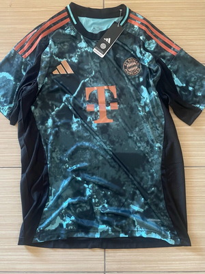 Bayern Third Shirt 23/24 καινούργιο, επίσημο αντίγραφο, μέγεθος XL