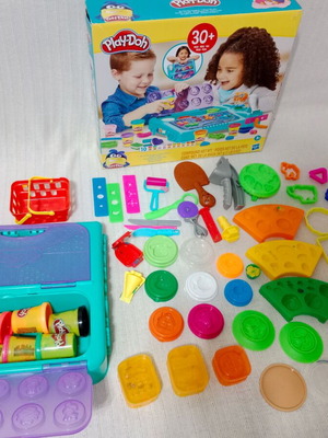 Play-Doh καλούπια, εργαλεία και πλαστελίνες μεταχειρισμένα, 80+ κομμάτια