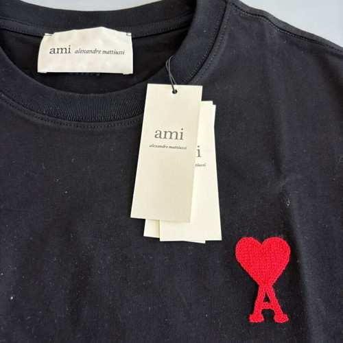 Ami black tee, medium