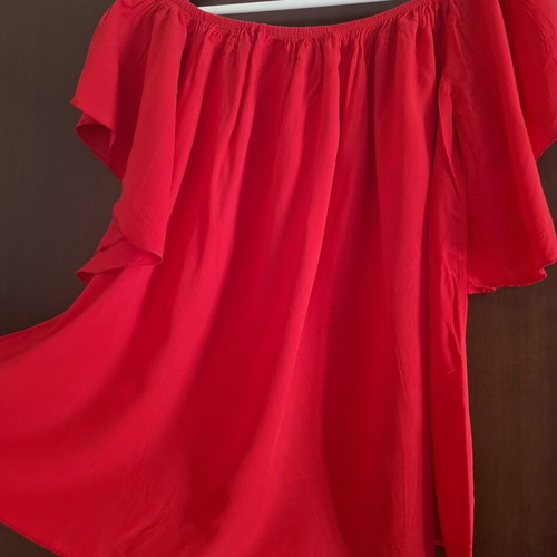 IQ Top red blouse with off-shoulder, used, one size, viscose