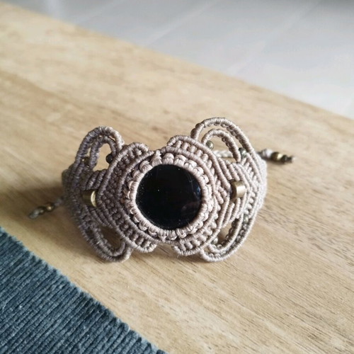 Handmade macrame bracelet like new with semi-precious stone