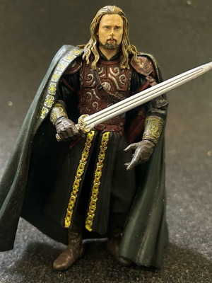 King Eomer Ceremonial Armor figure like new, The Lord of the Rings 2003