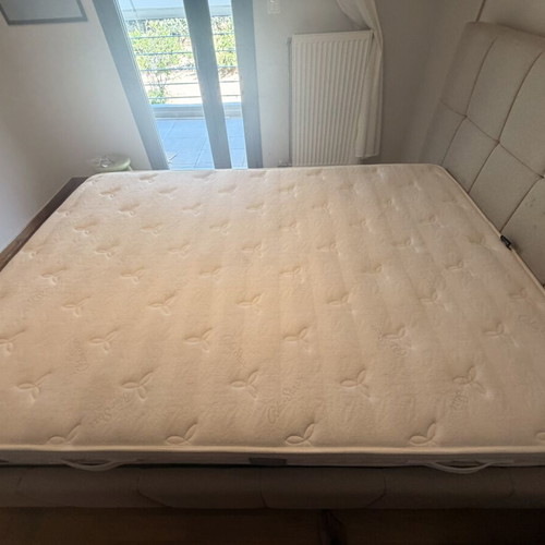 Bed and Bath double side mattress like new, 1.40m x 2.00m