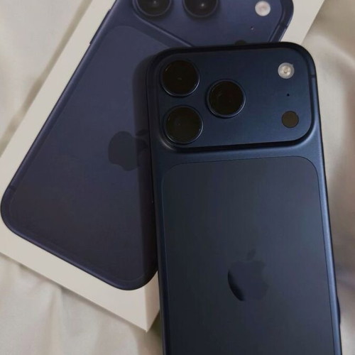 iPhone 17 Pro blue, sealed