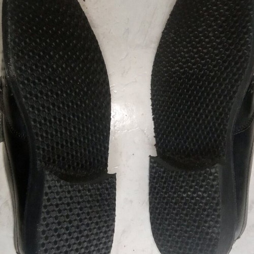 Black scarpe size 43 like new, unworn