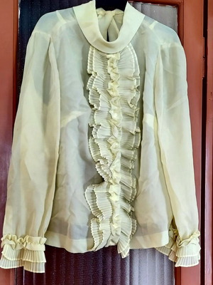 Silk shirt used in yellow color size L