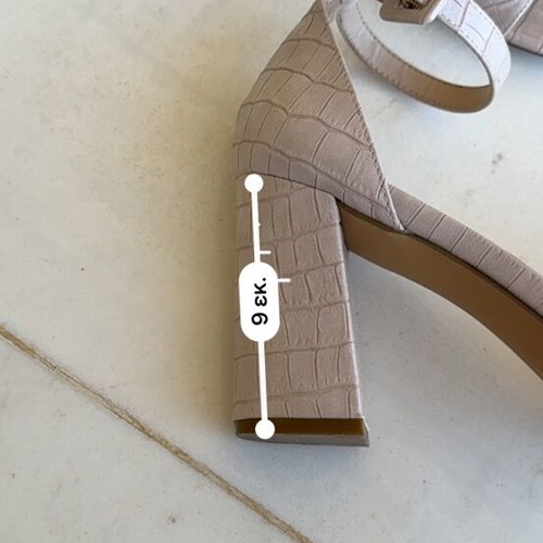 Beige Croco sandals size 40 with 8cm block heels like new