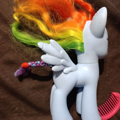 Rainbow Dash 2013 figure used My Little Pony Hasbro with extras