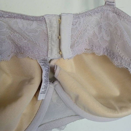 Women's bra like new, beige white lace, size 80C