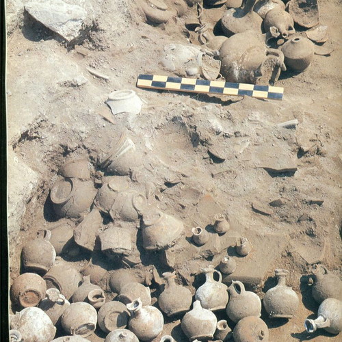 Hellenistic pottery from Macedonia book used