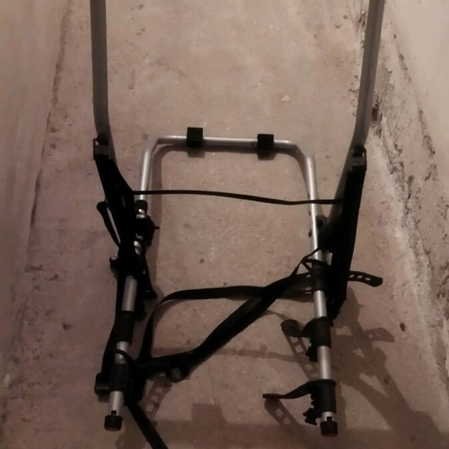 Thule bike rack for 3 bikes used