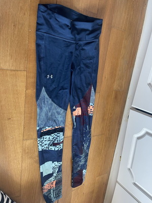Under Armour blue leggings used, sizes S and M