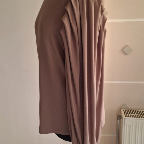Badgley Mischka blouse new, dark beige with ruffled sleeves
