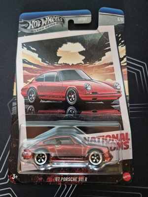 Hot Wheels Porsche 911 R Chase like new