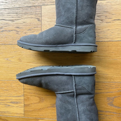 UGG Classic Short leather boots 36 gray like new