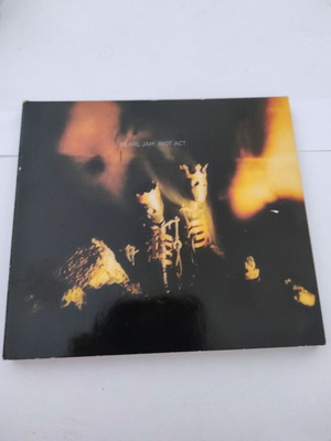 Pearl Jam Riot Act CD σε εξαιρετική κατάσταση, ευρωπαϊκή έκδοση 2002