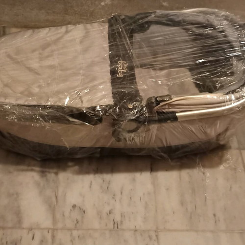 iSeeU stroller with carrycot like new