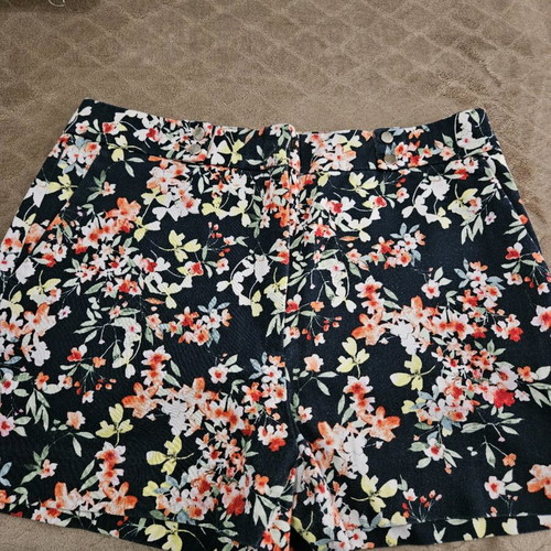 Zara shorts like new with floral pattern dark blue size M