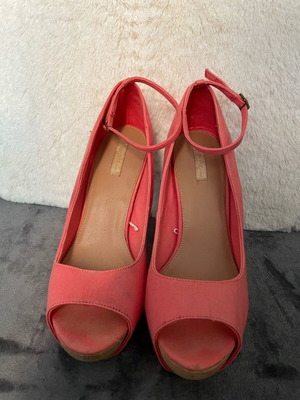 Sandals like new size 39 platform