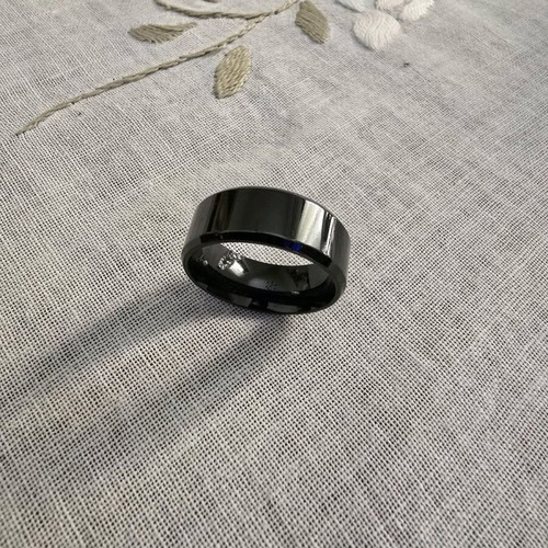 Men's rings like new, pack of 8, black and gray
