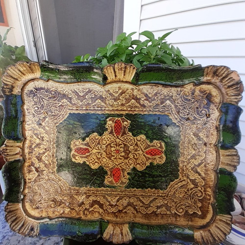 Vintage decorative tray used with Florentine style and embossed design