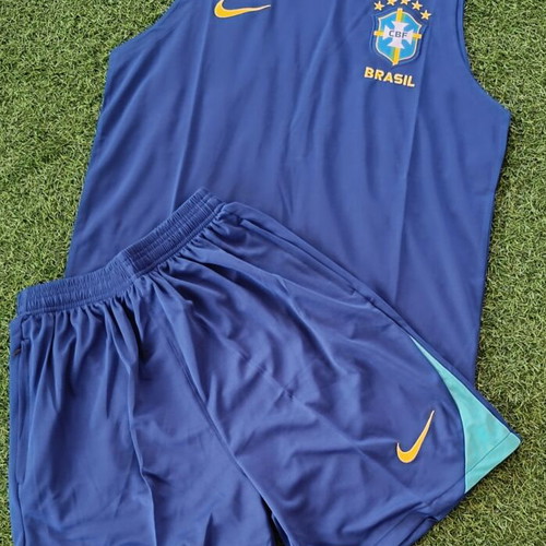 Brazil training set, size L, blue, Nike replica