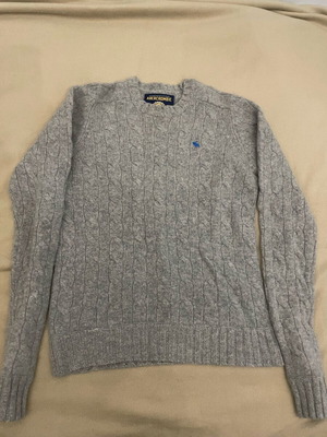 Abercrombie sweater medium like new