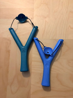 Water Bomb Slingshot Set of 2 used, blue plastic