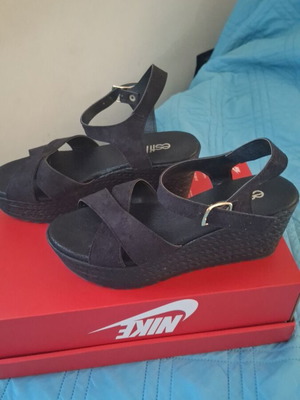 Estil platform sandals size 38 like new, black