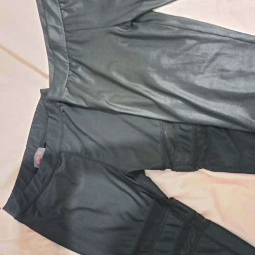 Leggings pack of 2 medium size, black, like new, Bershka and Active 21
