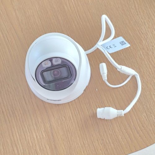 Dahua 4MP Smart Dual Light Security Camera DH-IPC-HDW1439V-A-IL like new