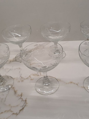 Crystal stemmed glasses vintage set of 6 like new