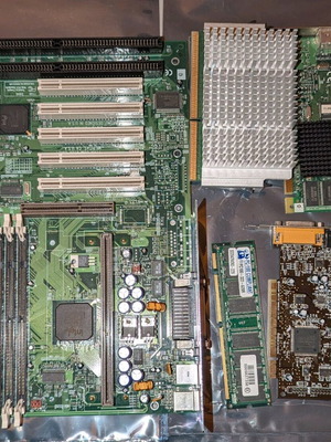 TYAN Tsunami Intel 440BX motherboard with PIII 500, 256MB, Viper 550, Sblive used