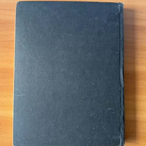 Black sketchbook with fabric cover, 127 sheets