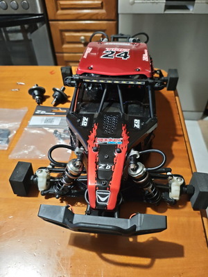 ZD Racing DBX10 τηλεκατευθυνόμενο αυτοκίνητο σαν καινούργιο χωρίς ηλεκτρικά τροχούς