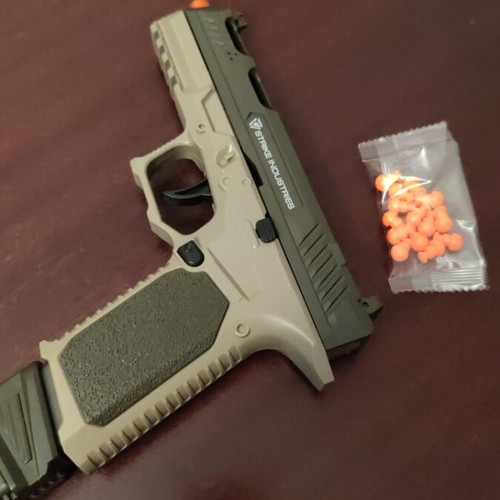 Soft-bullet toy pistol SIG17 style with magazine and soft ammo