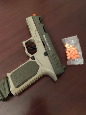 Soft-bullet toy pistol SIG17 style with magazine and soft ammo