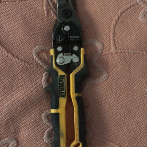 DeWALT Sheet Metal Cutting Shears used