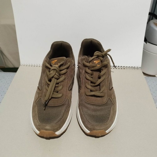 Level Anatomic leather sneakers khaki animal print size 37 like new