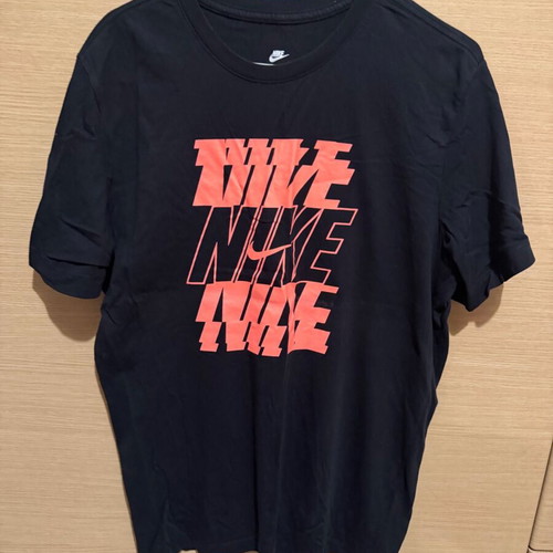 Nike T Shirt size Large like new, black and orange