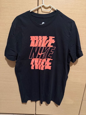 Nike T Shirt size Large like new, black and orange