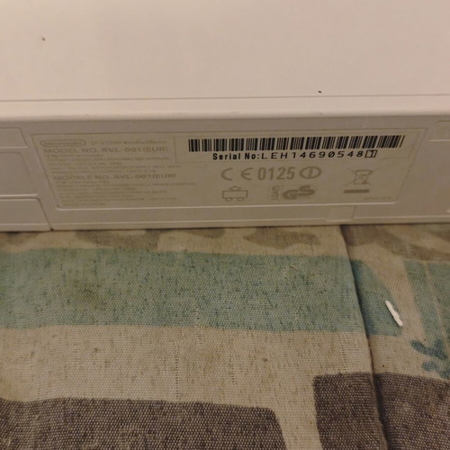 Κονσόλα Nintendo Wii με παιχνίδι Wii Sports και χειριστήρια
