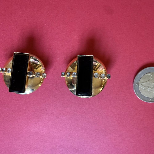 Set of 5 vintage clip-on earrings with gold and black enamel