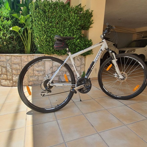 Merida Crossway 20 city bike like new with hydraulic disc brakes