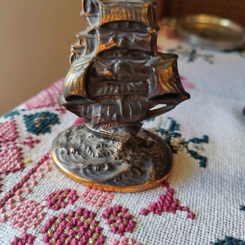Decorative antique carriage like new