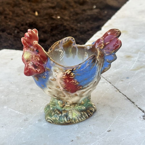 Vintage ceramic decorative hen used, colorful, collectible 9x10.2 cm
