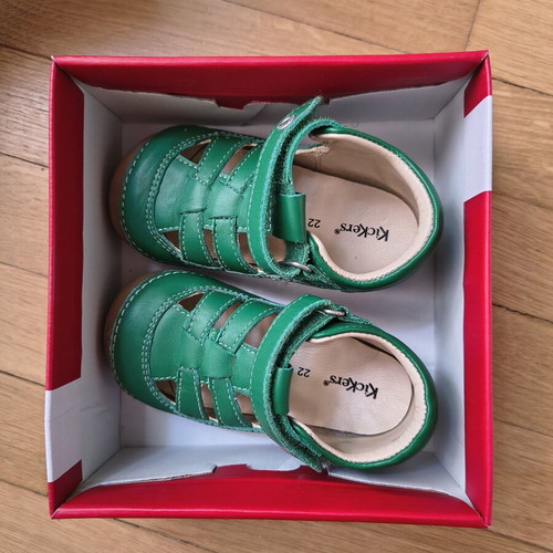 Kickers baby shoes size 22, leather, non-slip sole