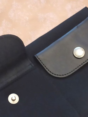 Longchamp - Μαύρο πορτοφόλι/νεσεσέρ